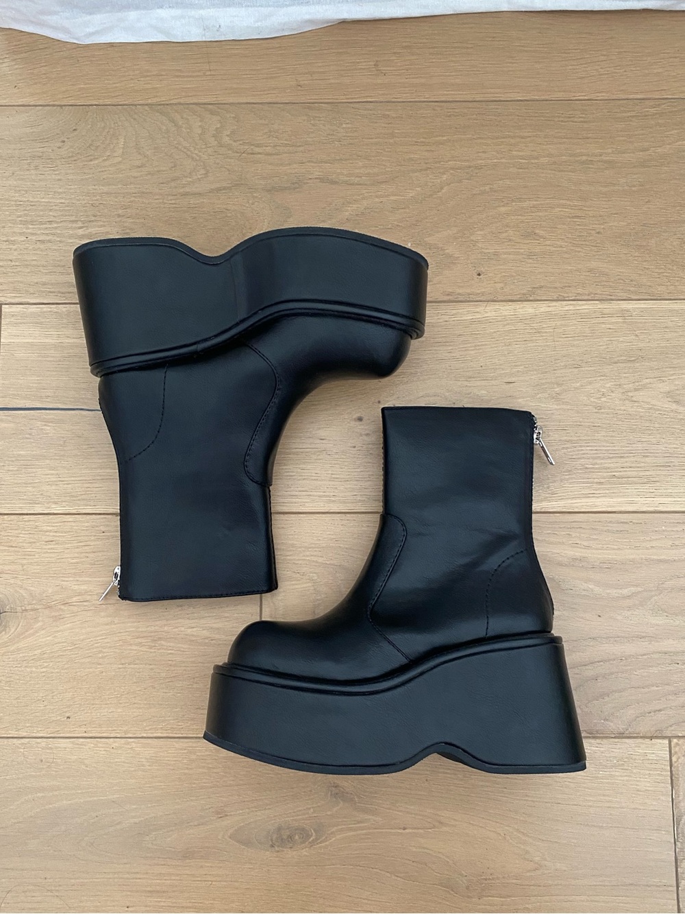 Platform boots